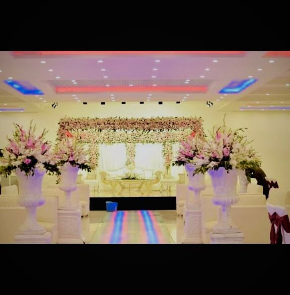 Hall Decor